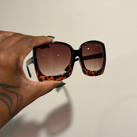 Accessories - Sunglasses